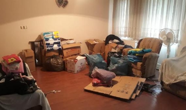Depremzedeler için toplanan yardımları evine götürdü !