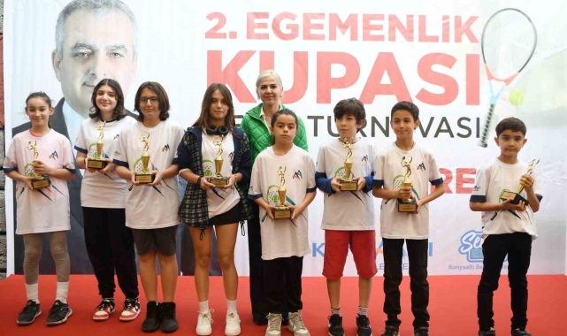 Egemenlik Turnuvasında ödül töreni