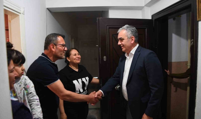 Esen,depremzede aileyle bir araya geldi