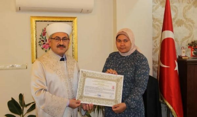 Filipinli gelin Müslüman olup, Elifnaz ismini aldı