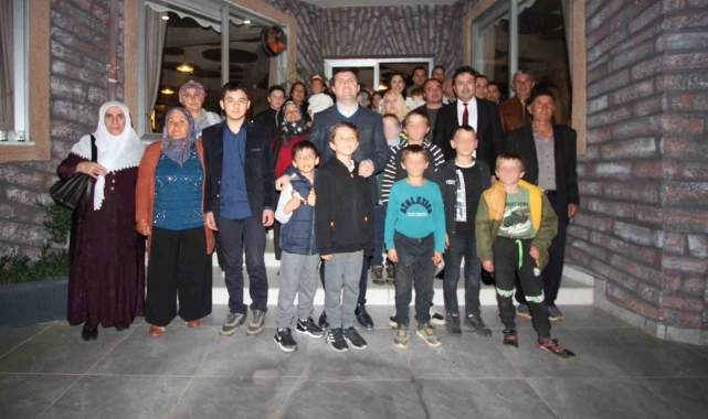 Gazipaşa protokolü, yetim ve öksüz çocuklarla iftar yaptı