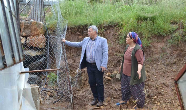 Gazipaşa'da domates serası sular altında kaldı !
