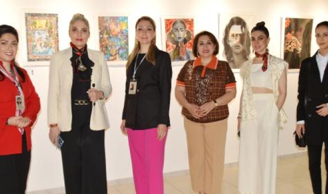 İranlı kadınların eserleri Antalya'da