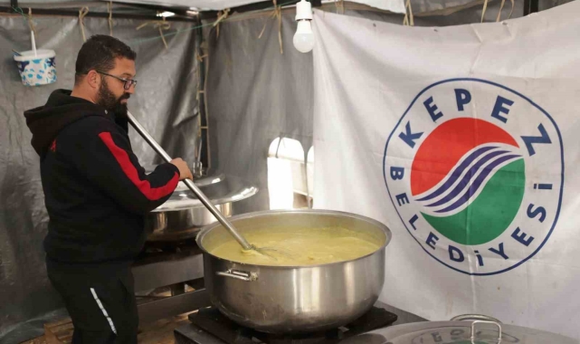 Kepez'in sahra mutfağı deprem bölgesinden ayrılmadı