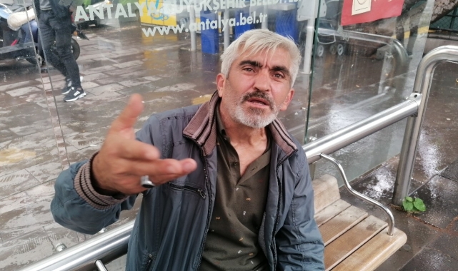 Kırmızı ışıkta direksiyon başındı sızdı, 'İçiyorsam sebebi var' 