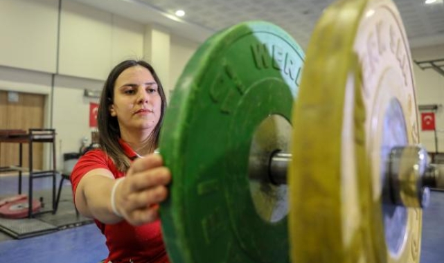 Yürüyebilmek için başladı, şampiyon oldu