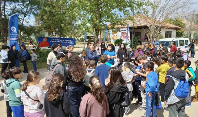 Zeytinpark'ta gençler için 'hazine' oyunu düzenlendi