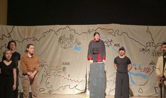 15. Uluslararası Tiyatro Festivali perdelerini açtı