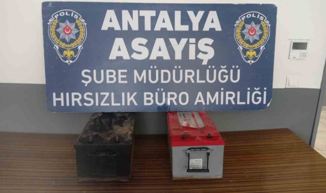 Antalya'da akü hırsızı yakalandı
