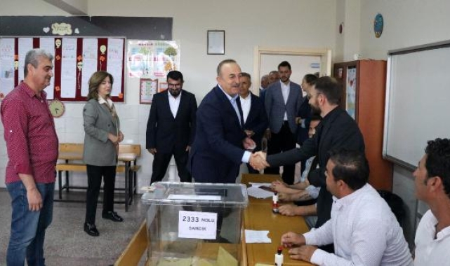 Antalya'da oyunu kullanan Bakan Çavuşoğlu: İkinci tura da iyi hazırlandık