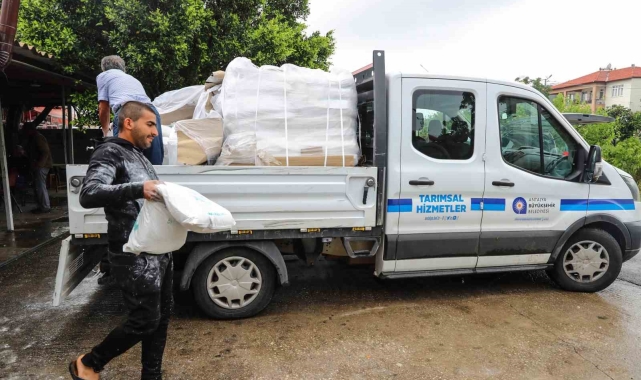 Büyükşehir çiftçiye kaolin kili dağıttı