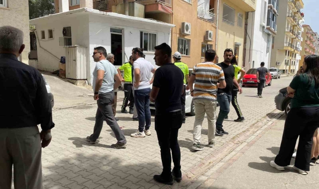Gazipaşa'da okula giden çocuğa otomobil çarptı