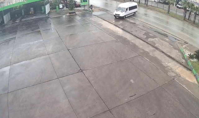 Kayarak benzinliğe daldı, büyük korku yaşandı !