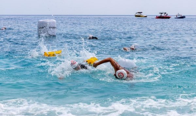 Kemer'de kulaçlar yarışacak