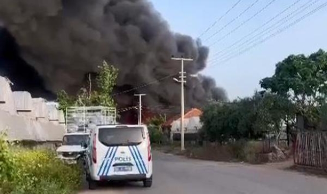 Kepez'de gökyüzü siyaha boyandı !