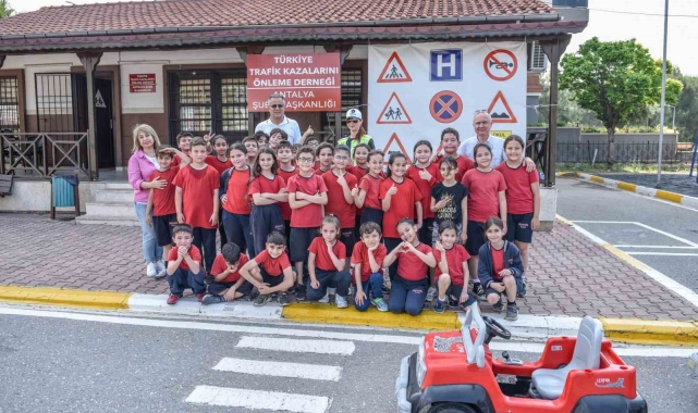 Kepez'den geleceğin sürücü adaylarına trafik eğitimi
