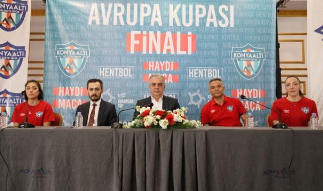 'Mavi Kelebekler', Hentbol Avrupa Kupası Finali için taraftar desteği istedi