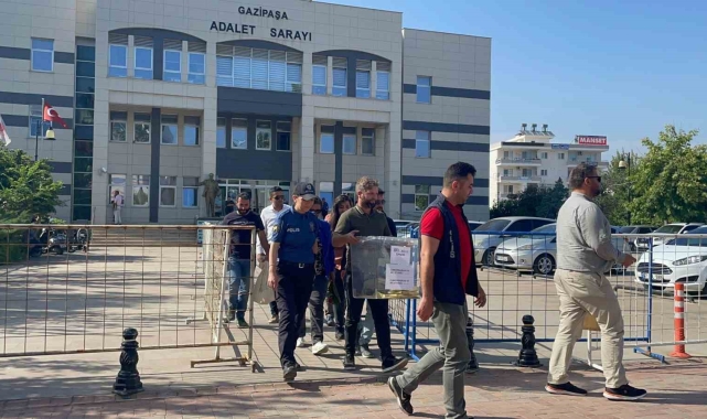 Sandığa gidemeyenlere 'seyyar sandık' gitti