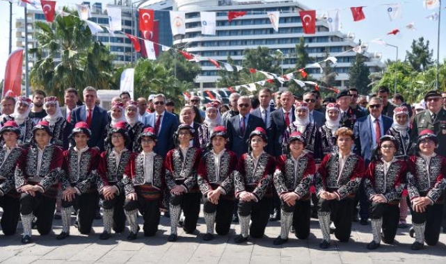 Spor salonunda 19 Mayıs töreni