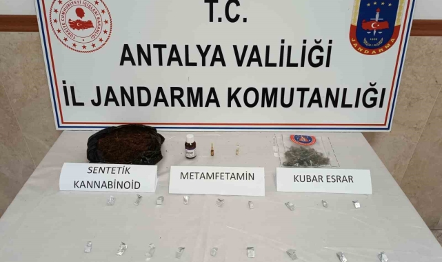 Turizm bölgesinde uyuşturucu satan şüpheli jandarmadan kaçamadı
