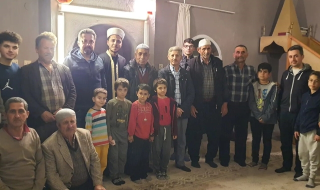 30 yıldır imam bekliyorlar