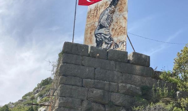 Akseki'de Atatürk resmi yenileniyor