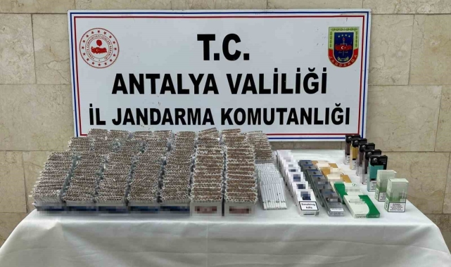 Antalya'da 7 bin 360 adet bandrolsüz içi dolu makaron ele geçirildi