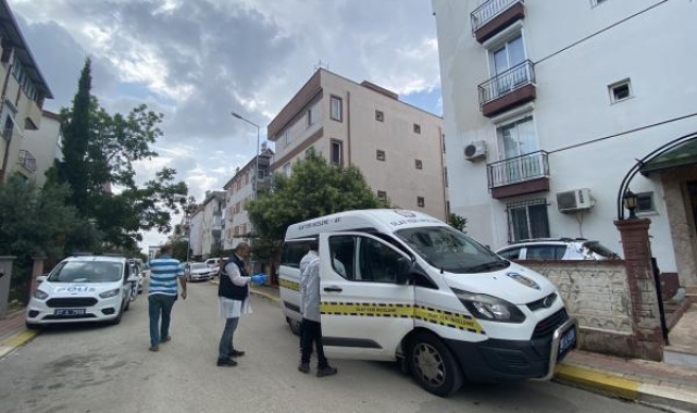 Birlikte içki içtikleri arkadaşlarını sabah ölü buldular !