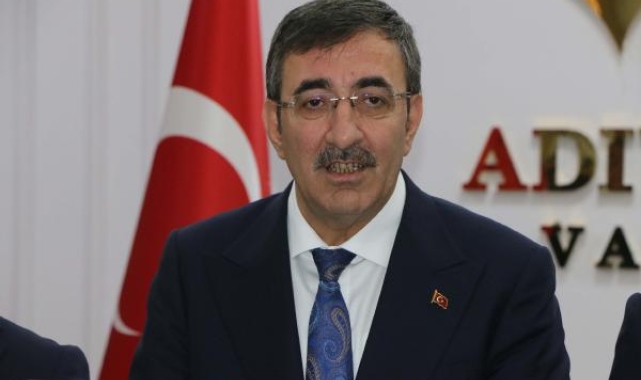 Cumhurbaşkanı Yardımcısı Yılmaz: Asrın felaketine, asrın dayanışmasıyla cevap veriyoruz