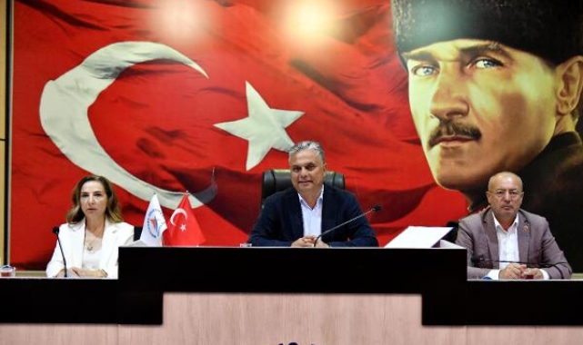 'Deniz Baykal' adı Antalya'da spor kompleksine verildi
