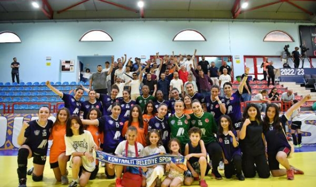 Mavi Kelebekler skoru eşitledi: 2-2