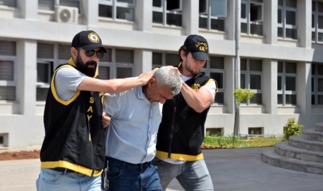 Tartıştığı dolmuş şoförünü, oğluyla yolunu kesip bıçakladı !