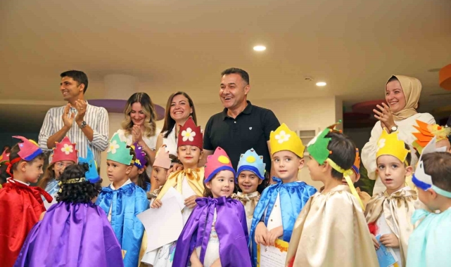 Alanya Belediyesi kreş ve çocuk akademisi ilk mezunlarını verdi