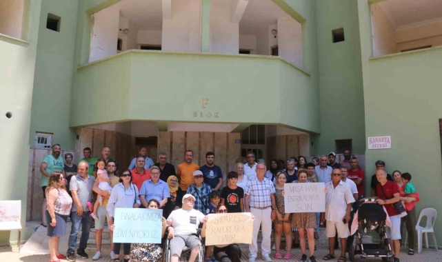 Antalya'da 66 daireden oluşan 26 yıllık siteye yıkım kararı