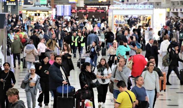 Antalya'ya gelen turist sayısı 6 milyona yaklaştı