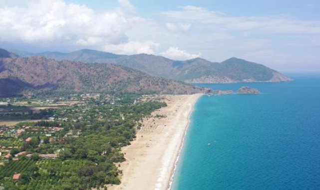 Çıralı'ya gelen turiste, SMS ile caretta uyarısı