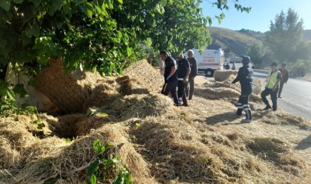 Devrilen TIR'dan fırlayan balyanın altında kalıp, öldü