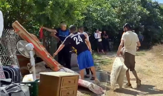 Kaçak gecekondu yıkımında zabıtanın 'Türk bayrağı' hassasiyeti