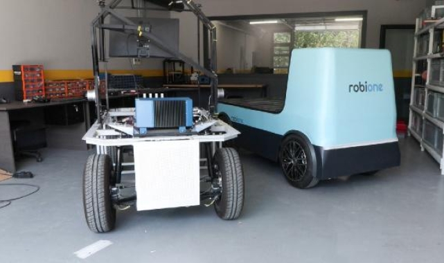 "Şehir içi araç trafiğinde kullanılabilecek Türk robotlar ürettik"  