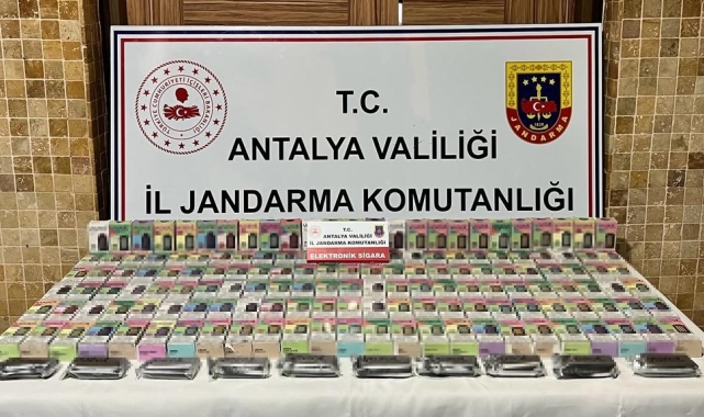 Antalya'da kaçak 287 elektronik sigara ele geçirildi