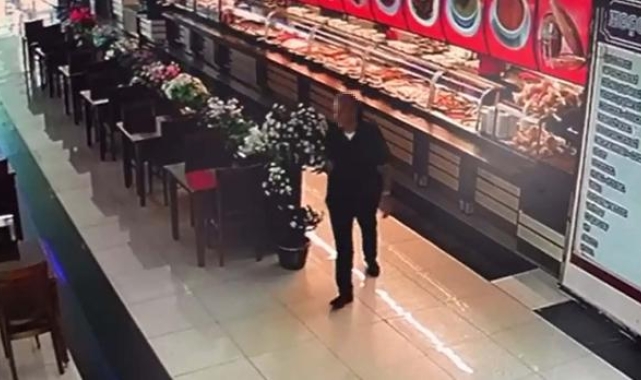 Dinlenme tesisinde 'ücretsiz yemek' kavgası kamerada; 6 yaralı