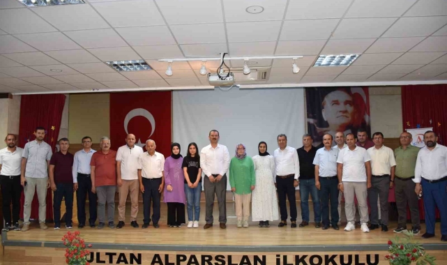 İmam hatipli gençler, altınla ödüllendirildi