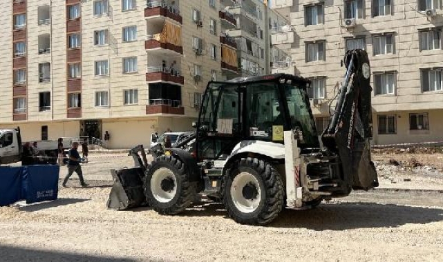 İş makinesinin altında kalan kadın öldü