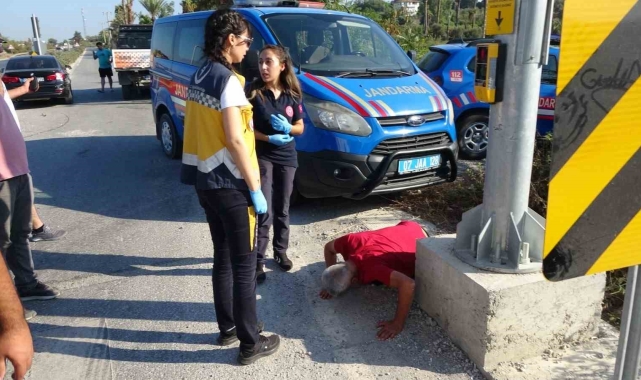 Kaza yapan alkollü sürücü jandarma ve sağlıkçıları canından bezdirdi
