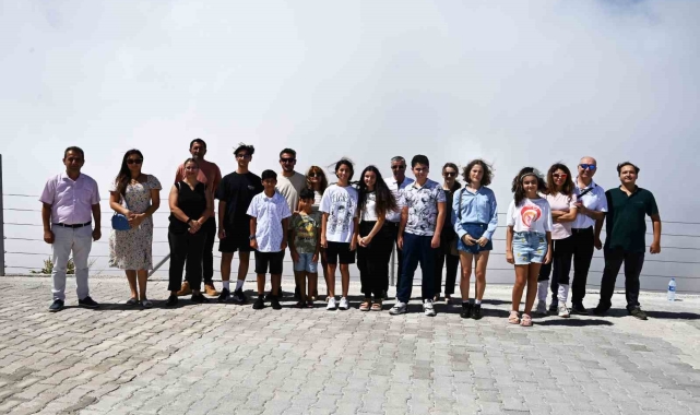 LGS'de dereceye giren öğrenciler Tahtalı Dağı'na çıktı