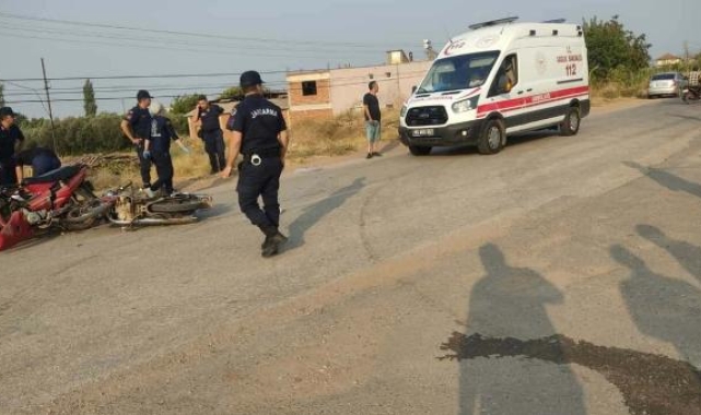 Motosikletler çarpıştı: 1 ölü, 2 yaralı