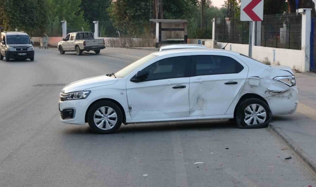 Park halindeki otomobile çarpıp kaçtı, yakalanan sürücü 1,87 promil alkollü çıktı