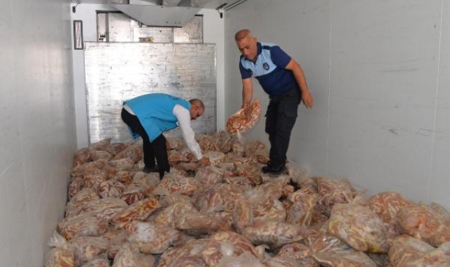 TIR'da 5 ton kaçak kırmızı et ve sakatat ele geçirildi