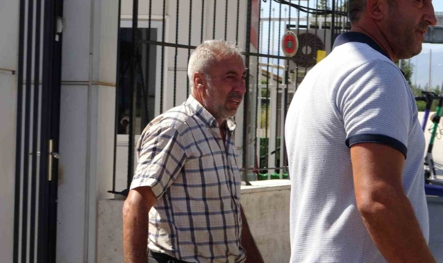 Antalya'da otomobiller kafa kafaya çarpıştı: 1 ölü, 1 yaralı