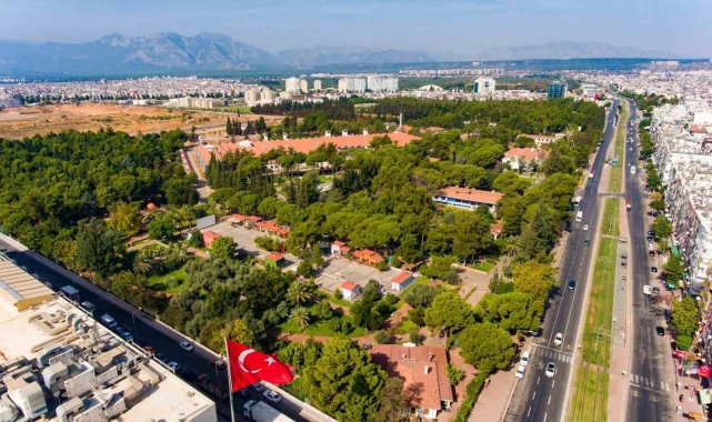 Antalya'nın eski fabrikaları artık bilgi üretiyor